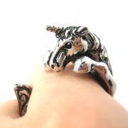 3D Unicorn Horse Animal Hug Wrap Ring in Shiny Silver - Sizes 5 to 9 Available