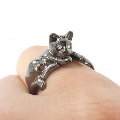 Lazy Kitty Cat Animal Pet Wrap Around Hug Ring in Dark Silver Sizes 4 to 9
