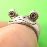 Realistic Frog Animal Pet Wrap Around Hug Ring in Silver Sizes 5 and 6